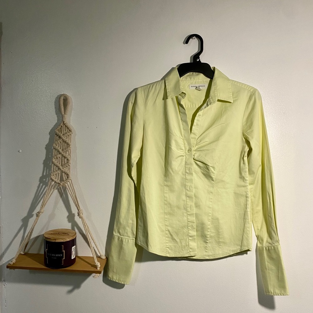 Banana republic xs yellow/green blouse